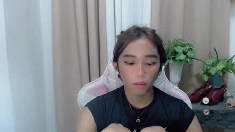 Khianna online show from May 30, 3:54 pm