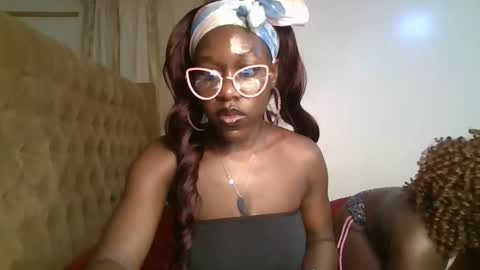 Snapshot of hot_petite1 chatting on October 11, 11:59 am Hot petite online show from October 11, 11:59 am