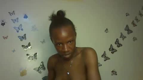 hot petite100 online show from November 29, 7:43 pm