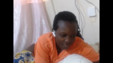 RAYLAH online show from February 25, 3:04 pm