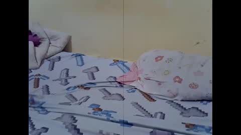 hot_shannia online show from May 25, 3:40 pm