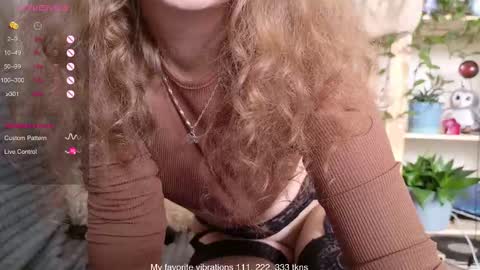 Hot Thumbelina online show from February 24, 4:15 am