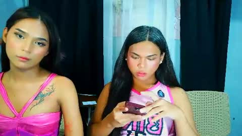hot_xirene online show from June 17, 9:36 am