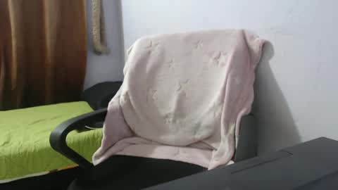 Hot and PowerHOPE U MISS ME online show from February 19, 2:12 am