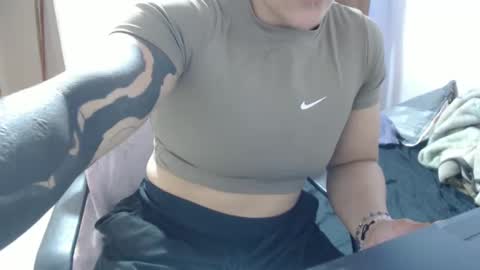 Hot and PowerHOPE U MISS ME online show from November 14, 3:42 am