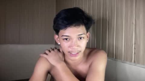 hotasian_jerome online show from May 10, 1:06 pm