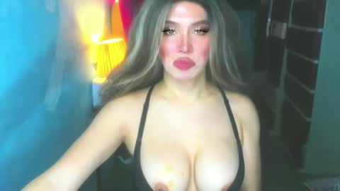 T A N Y A online show from May 25, 3:45 am