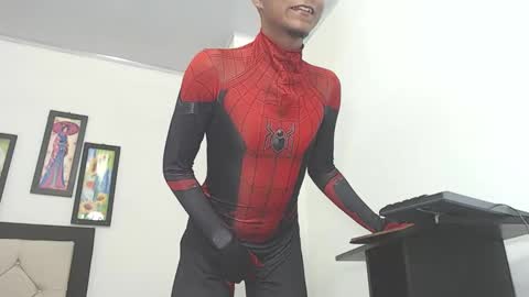 hotboyluxe online show from February 20, 2:33 am