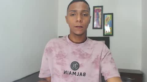 hotboyluxe online show from February 15, 3:42 am