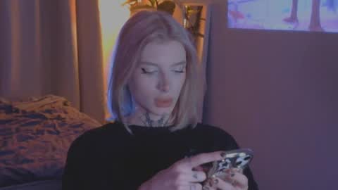 hotchubently online show from March 3, 2:39 pm