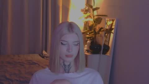 hotchubently online show from March 10, 2:59 pm