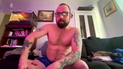 hotdadbod81287 online show from March 3, 2:35 pm