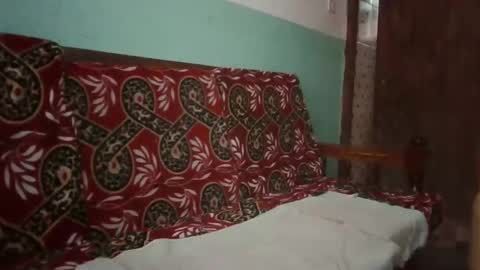 hotguyy001 online show from November 25, 11:20 am