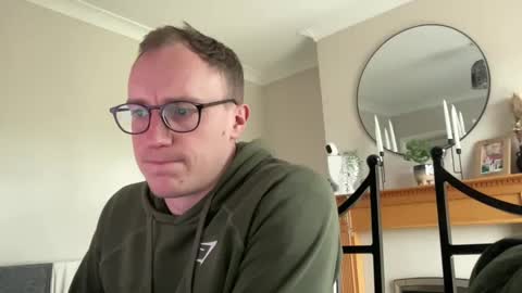 hotholby86 online show from March 12, 3:40 pm