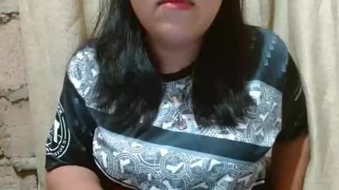Snapshot of hotiemorenagurl18 chatting on October 25, 1:11 pm hotiemorenagurl18 online show from October 25, 1:11 pm