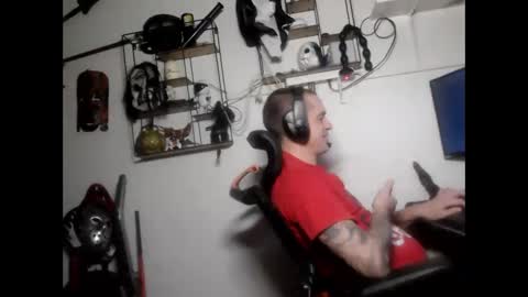 Snapshot of hotkinkytat chatting on February 2, 3:32 am hotkinkytat online show from February 2, 3:32 am