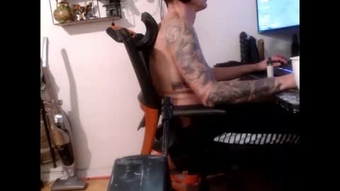 Snapshot of hotkinkytat chatting on February 20, 3:12 am hotkinkytat online show from February 20, 3:12 am