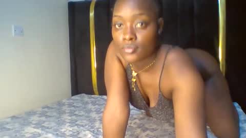 hotleen997564 online show from March 15, 11:08 pm