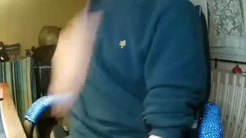 hotleopold online show from January 5, 11:33 pm