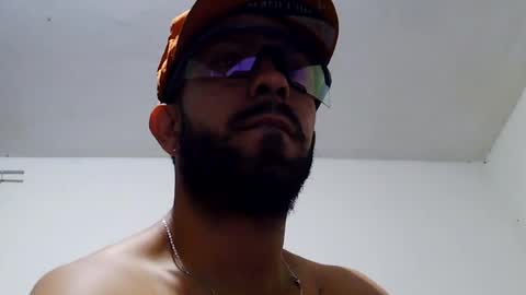 hotlirking online show from July 25, 11:30 am