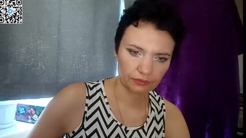hotmamaqueen234 online show from June 18, 11:59 am