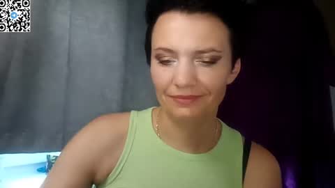 hotmamaqueen234 online show from June 12, 12:26 pm