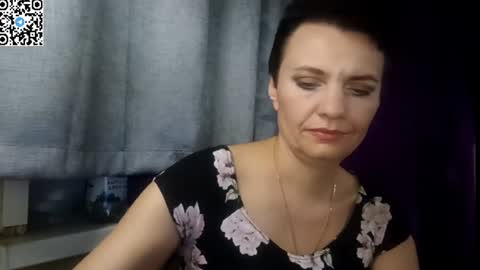 hotmamaqueen234 online show from July 17, 8:44 pm
