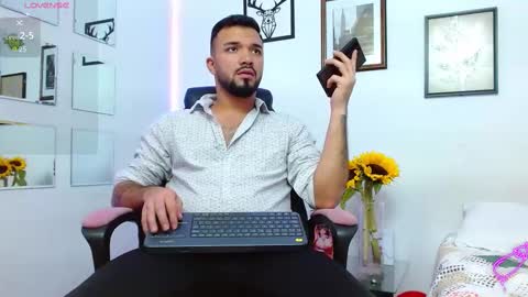 Snapshot of hotmathewv chatting on February 26, 11:30 pm mathew online show from February 26, 11:30 pm