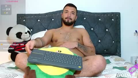 Snapshot of hotmathewv chatting on December 7, 5:21 am mathew online show from December 7, 5:21 am