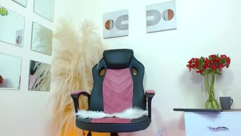 Snapshot of hotmathewv chatting on October 29, 2:13 am mathew online show from October 29, 2:13 am