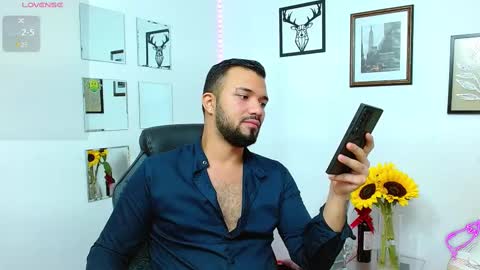 Snapshot of hotmathewv chatting on February 21, 6:29 am mathew online show from February 21, 6:29 am