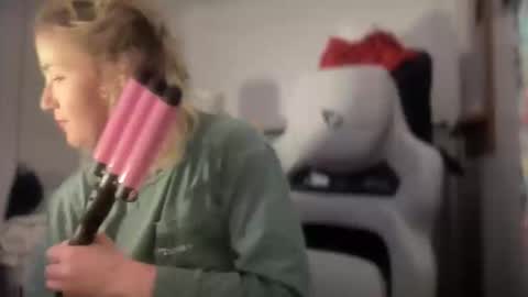 Hannah Montana online show from November 14, 6:59 am