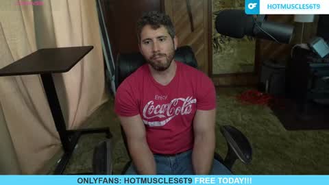 hotmuscles6t9 online show from May 18, 10:16 pm