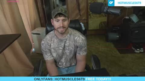 hotmuscles6t9 online show from May 12, 7:34 pm