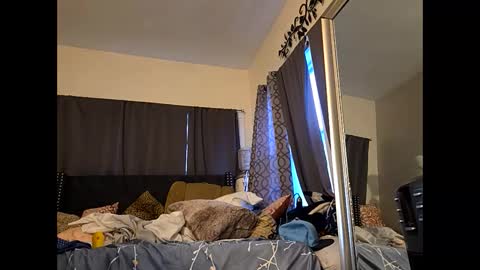 hotrox6942 online show from February 15, 10:08 pm