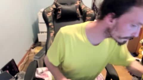 hot online show from December 1, 6:28 pm