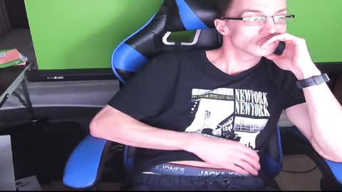 hotsummerboy89 online show from January 22, 6:31 pm