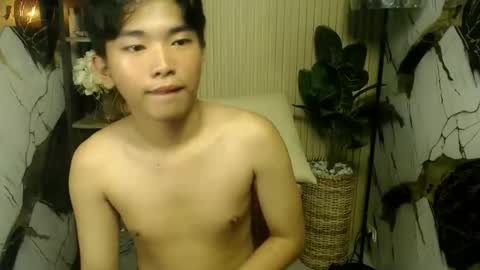 hottestloues online show from April 23, 4:52 pm