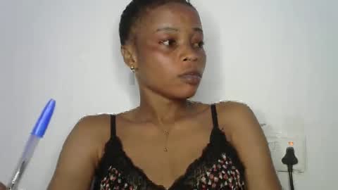 hottie baddie14 online show from April 15, 10:43 pm