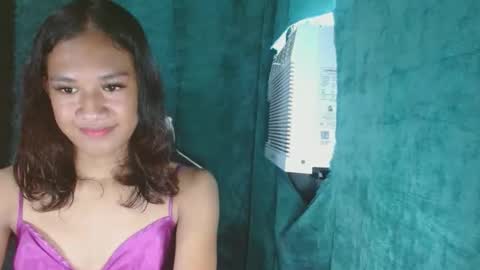 hottiest_luna online show from May 17, 2:43 am