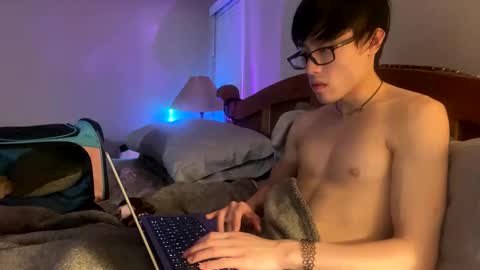 hottiewithabody101 online show from May 8, 1:22 am