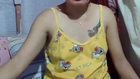 hottpinayz online show from January 4, 12:49 pm