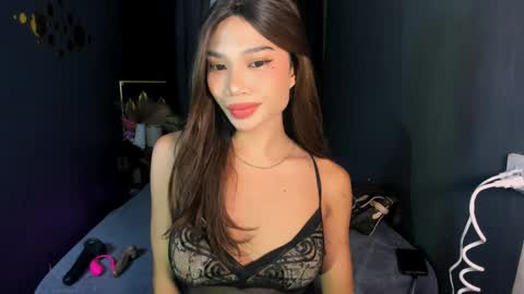 Hi i am Jane half vietnamese and half pinay and would like to meet good person here XOXO online show from May 30, 2:10 am