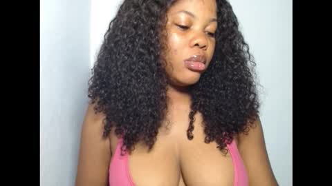 hotty_lora889 online show from November 7, 7:11 am