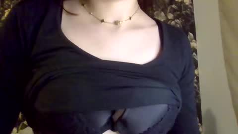 Hotwixx online show from March 3, 5:20 pm