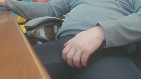 Howard817 online show from February 16, 3:38 pm