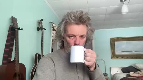 howlingatnothing online show from December 16, 7:09 pm