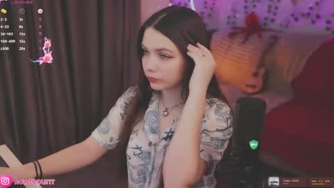 Mia online show from May 27, 5:21 pm