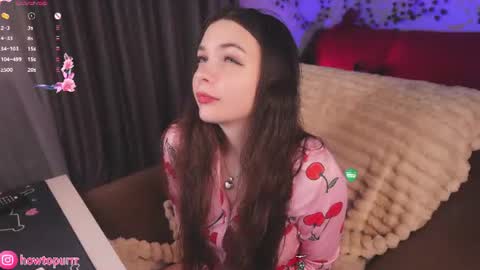Mia online show from July 17, 5:15 pm