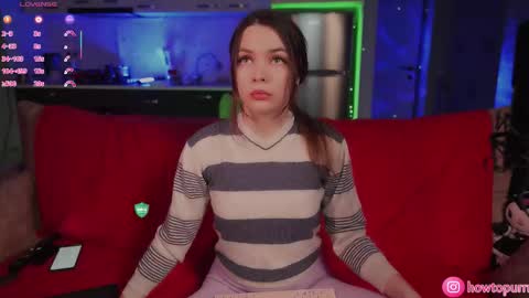 Mia online show from November 29, 5:31 pm